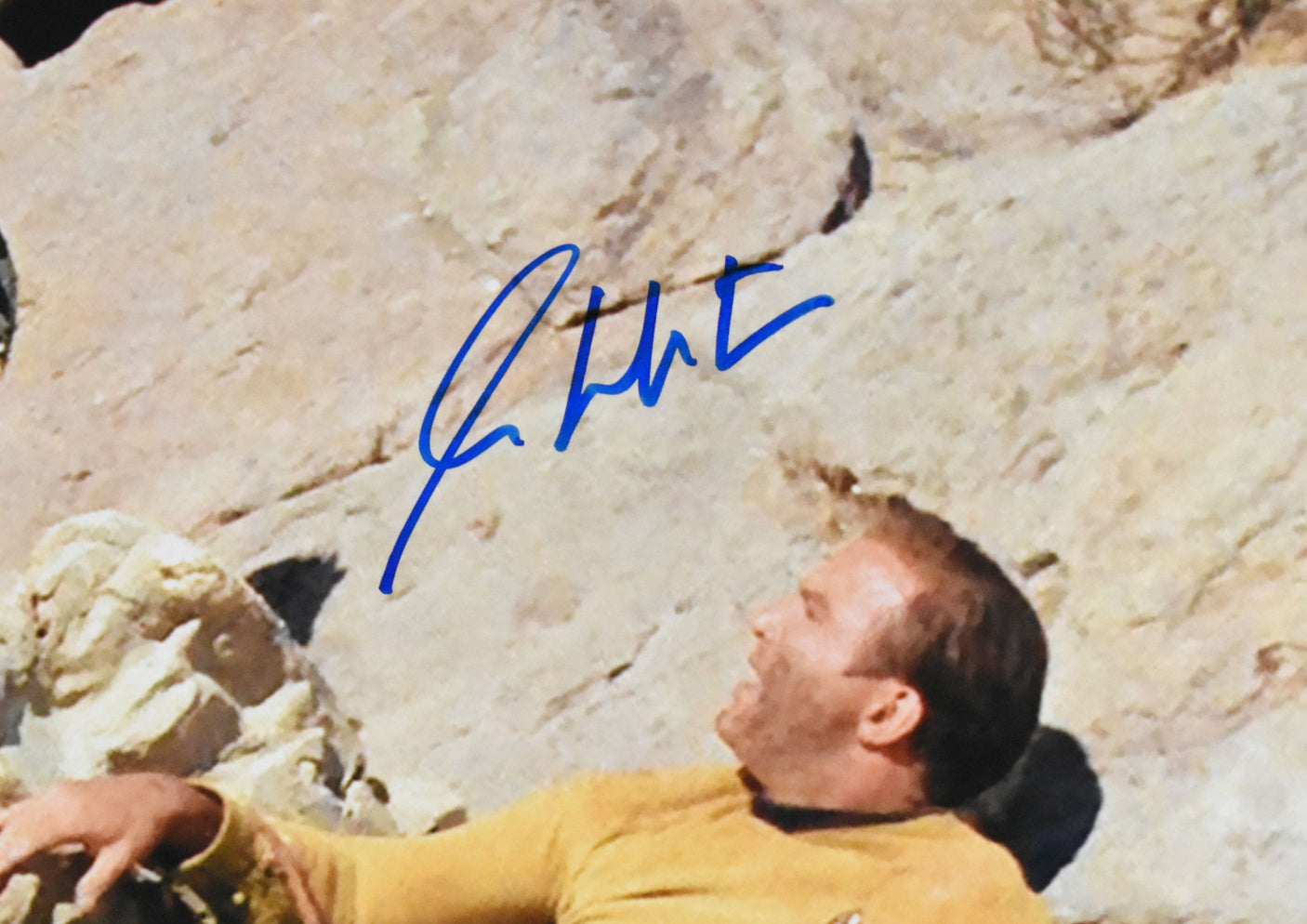 William Shatner Autographed Star Trek 16x20 Monster Photo - Beckett W Hologram
