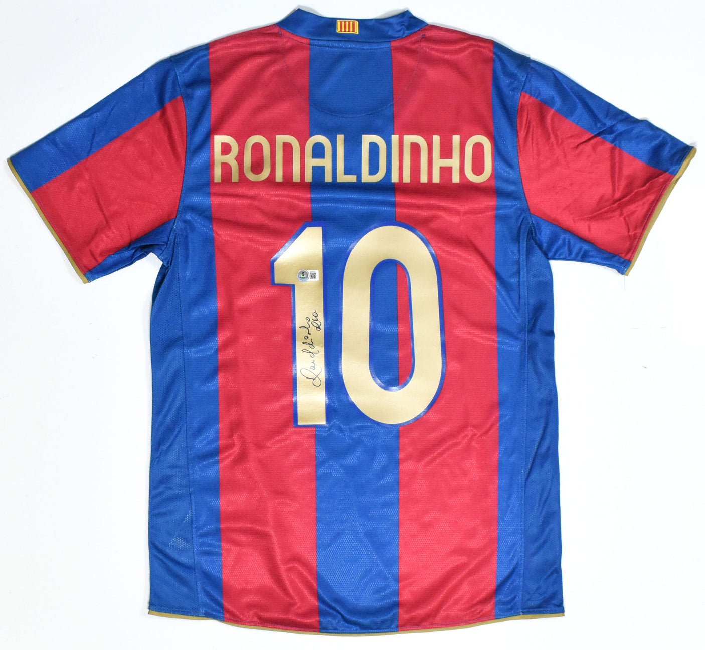 Ronaldinho Autographed Barcelona FC Home Soccer Jersey #10 - Beckett Holo *M