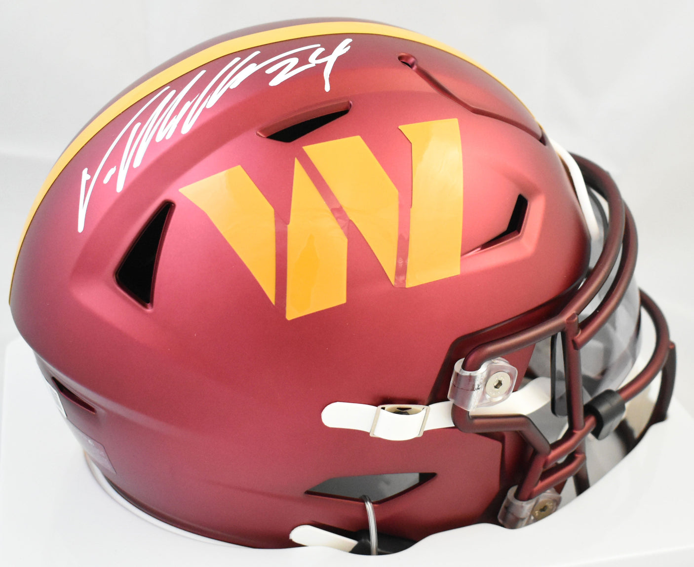 Von Miller Signed Washington Commanders Mid-Size SpeedFlex Helmet - Beckett W