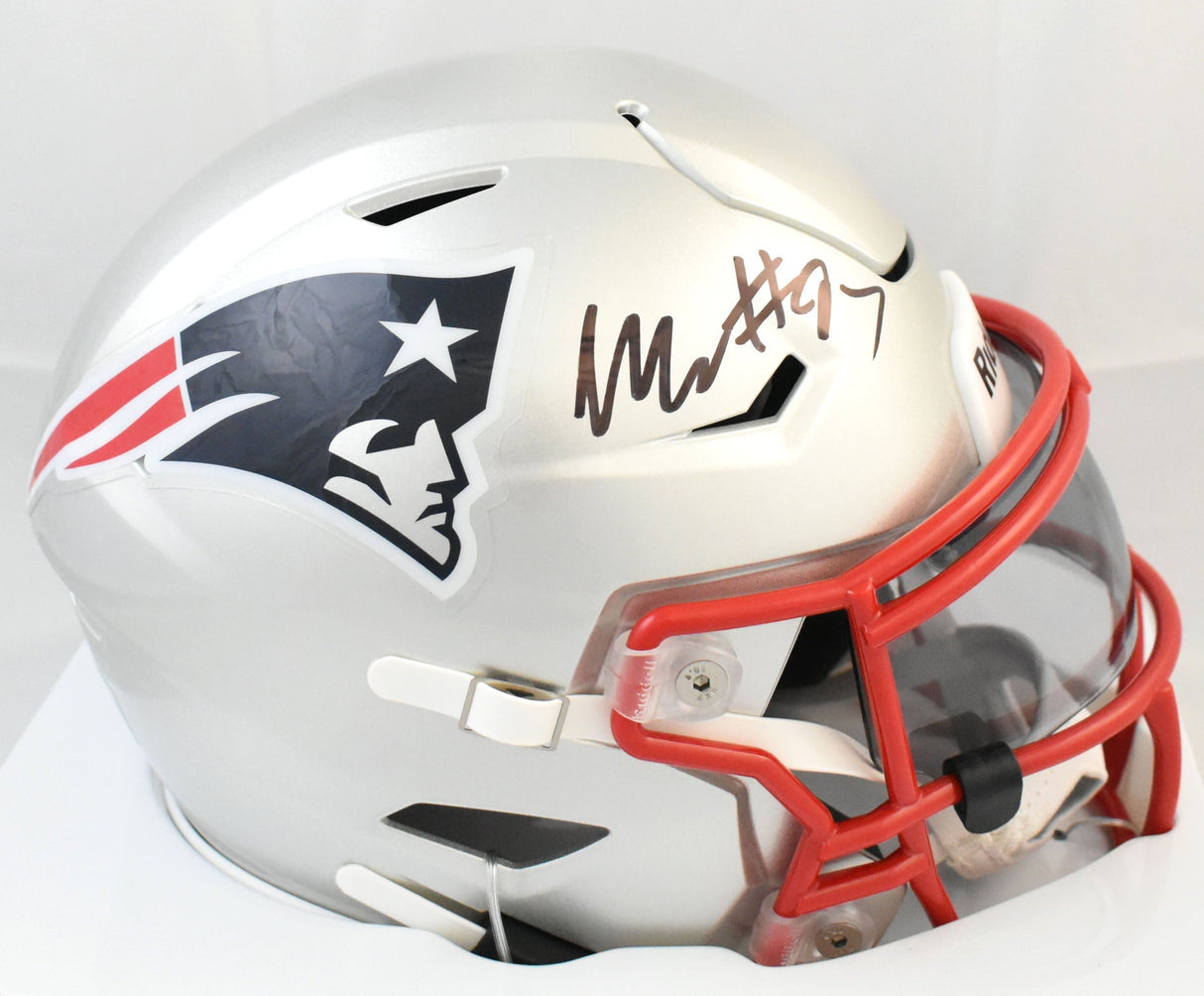 Milton Williams Autographed Patriots Mid-Size SpeedFlex Helmet - Beckett W Holo