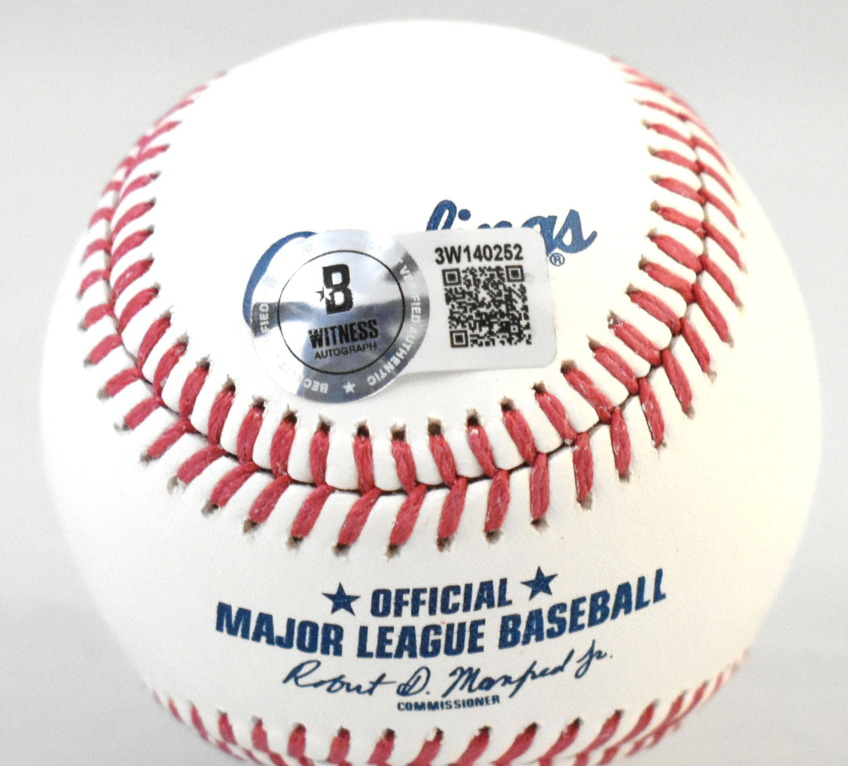 Chuck Knoblauch Autographed Rawlings OML Baseball - Beckett W Hologram *Blue