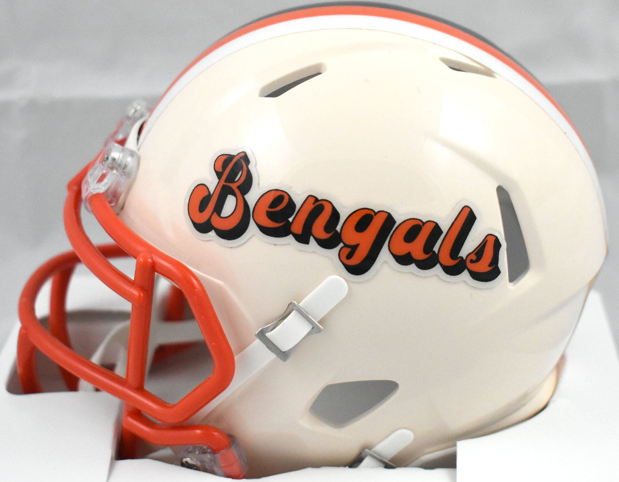 Chad Johnson Autographed Cincinnati Bengals Retro Speed Mini Helmet - Beckett Holo