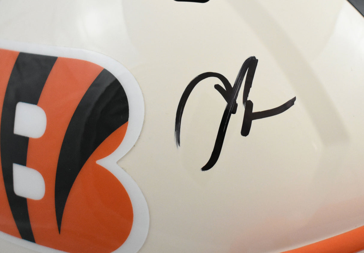 Chad Johnson Autographed Cincinnati Bengals F/S Retro Speed Helmet - Beckett Holo