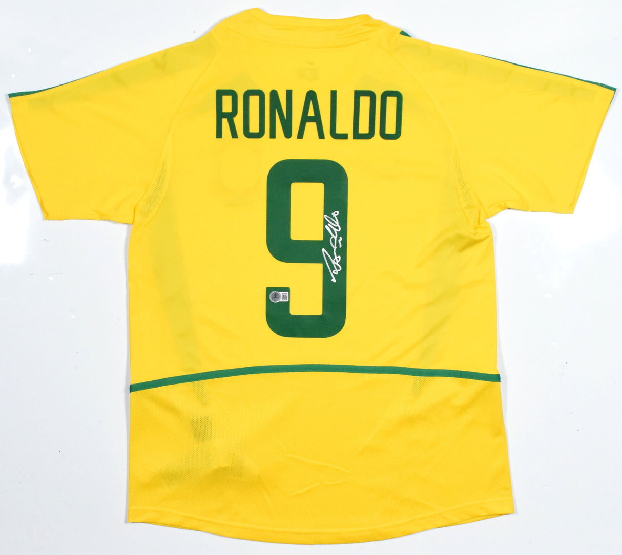 Ronaldo Autographed Brazil Home Soccer Jersey #9 - Beckett Holo *M