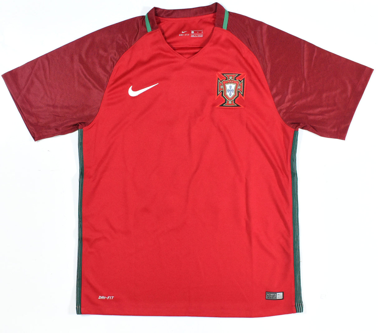 Ricardo Quaresma Autographed Portugal Home Soccer Jersey #20 - Beckett Holo *L