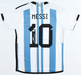 Lionel Messi Autographed Argentina Home Soccer Jersey #10 - Beckett W Holo *M