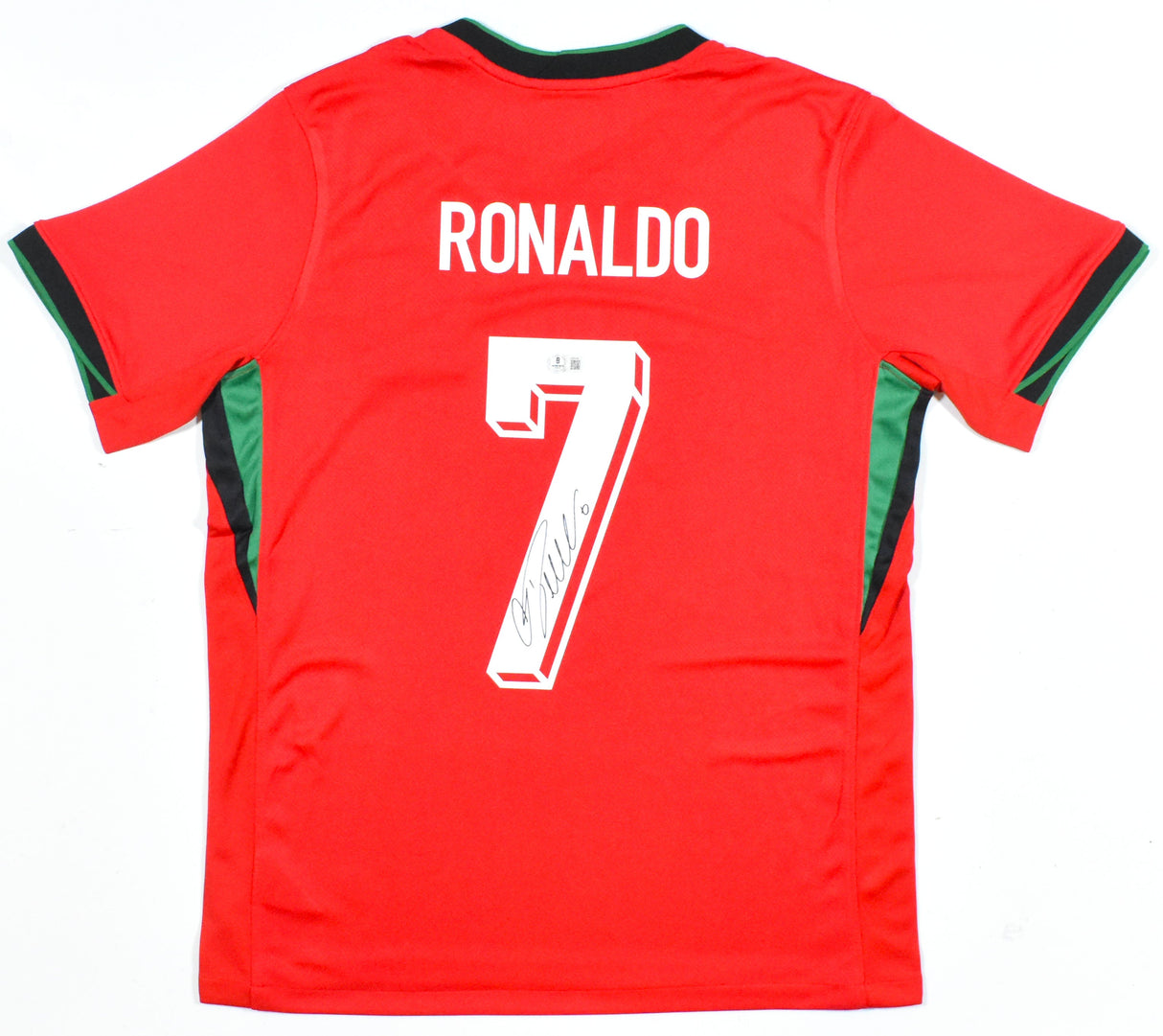 Cristiano Ronaldo Autographed Portugal Home Soccer Jersey #7-Beckett Holo *M LOA