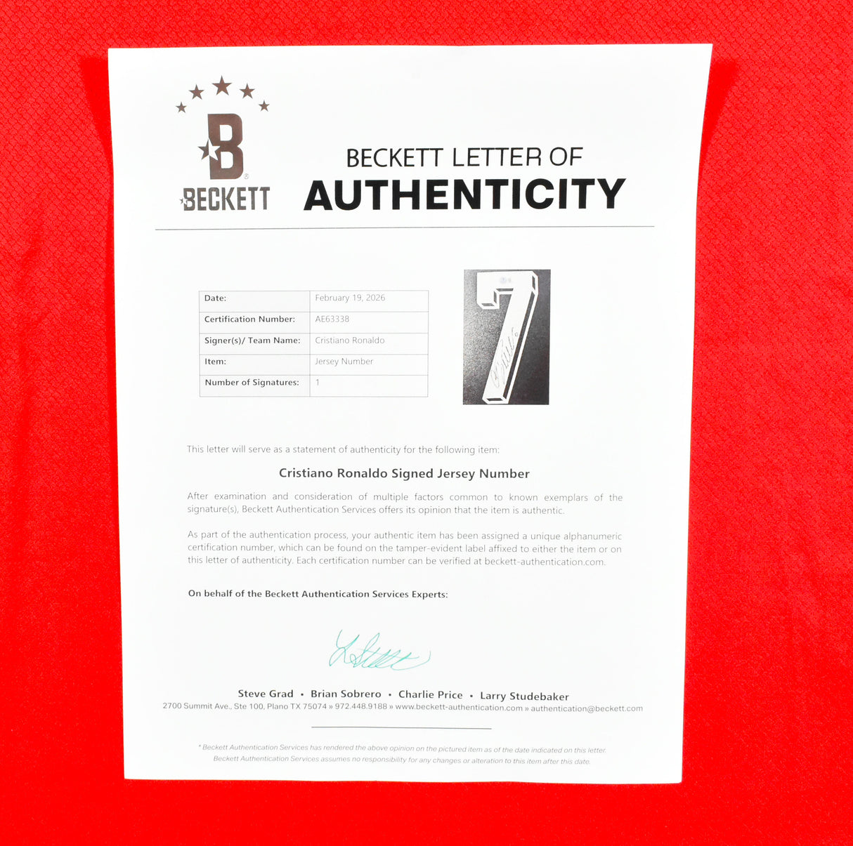 Cristiano Ronaldo Autographed Portugal Home Soccer Jersey #7-Beckett Holo *M LOA