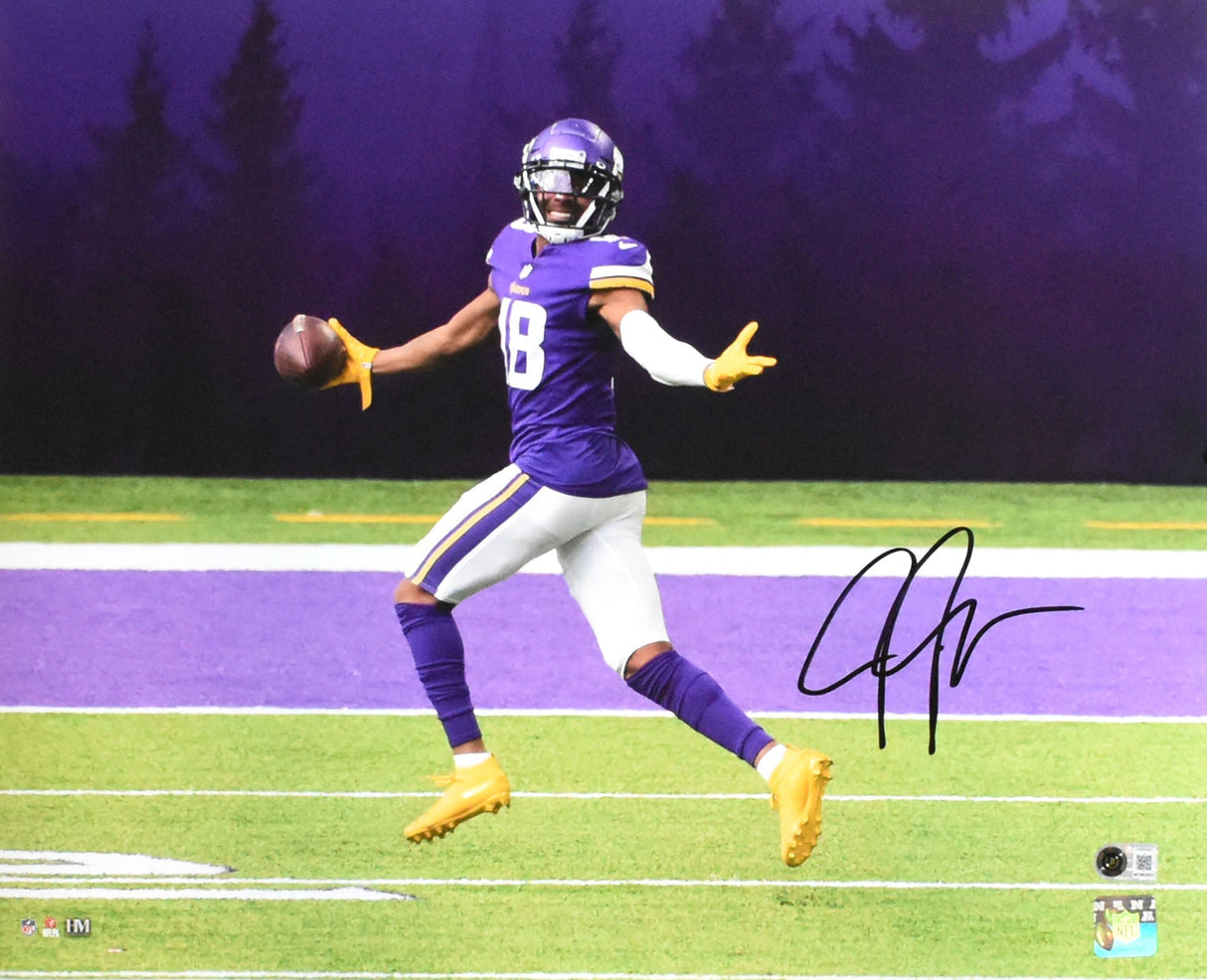 Justin Jefferson Autographed Minnesota Vikings 16x20 Smile Photo- Beckett W Holo