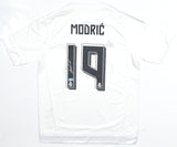 Luka Modri Autographed Real Madrid Home Soccer Jersey #19 - Beckett *L