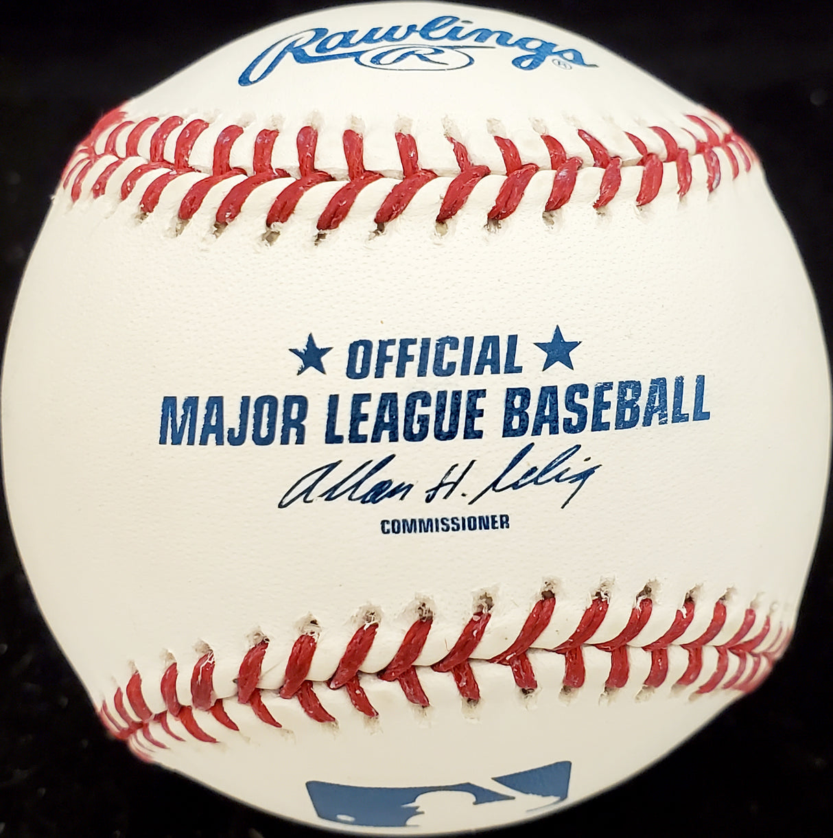 Ichiro Suzuki Autographed Official MLB Baseball Seattle Mariners IS Holo SKU #192210