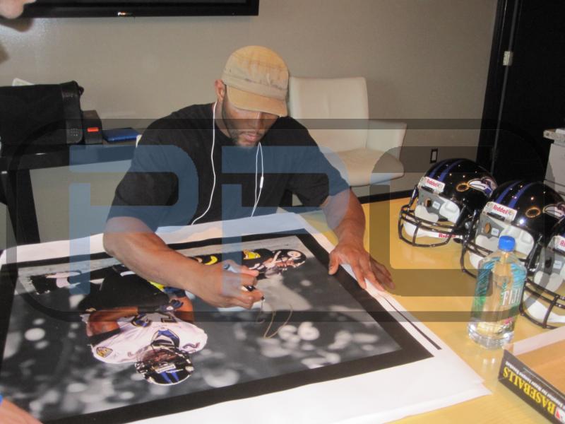 Ravens Ray Lewis Authentic Signed & Framed 24x30 Canvas Autographed PSA/DNA Itp