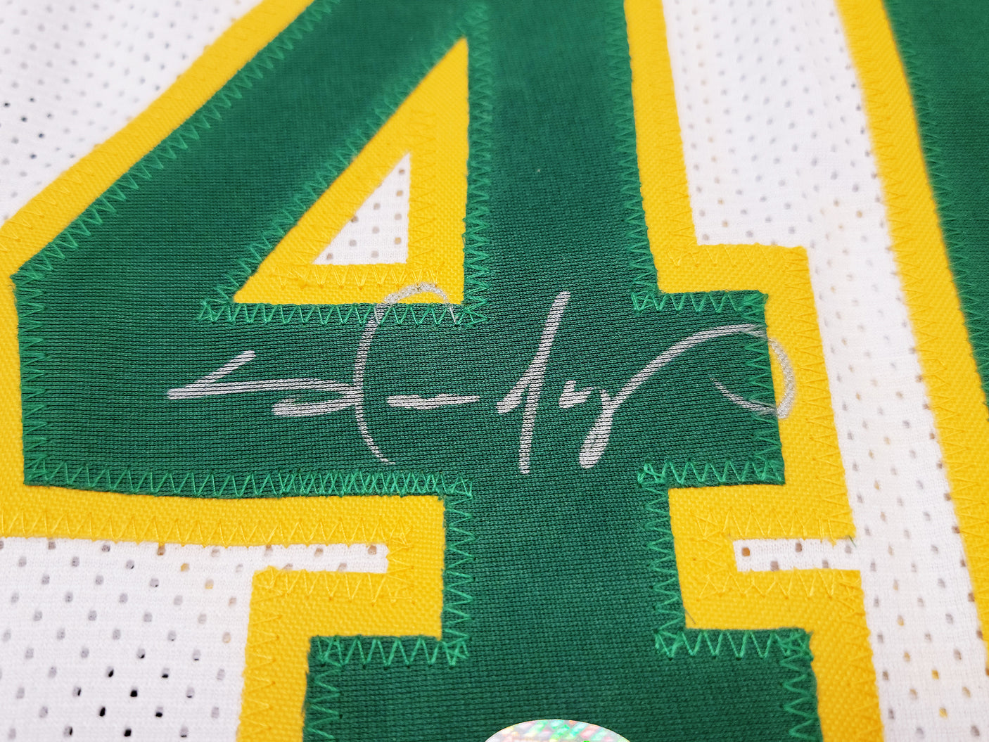 Seattle Supersonics Shawn Kemp Autographed White Jersey MCS Holo Stock #202426