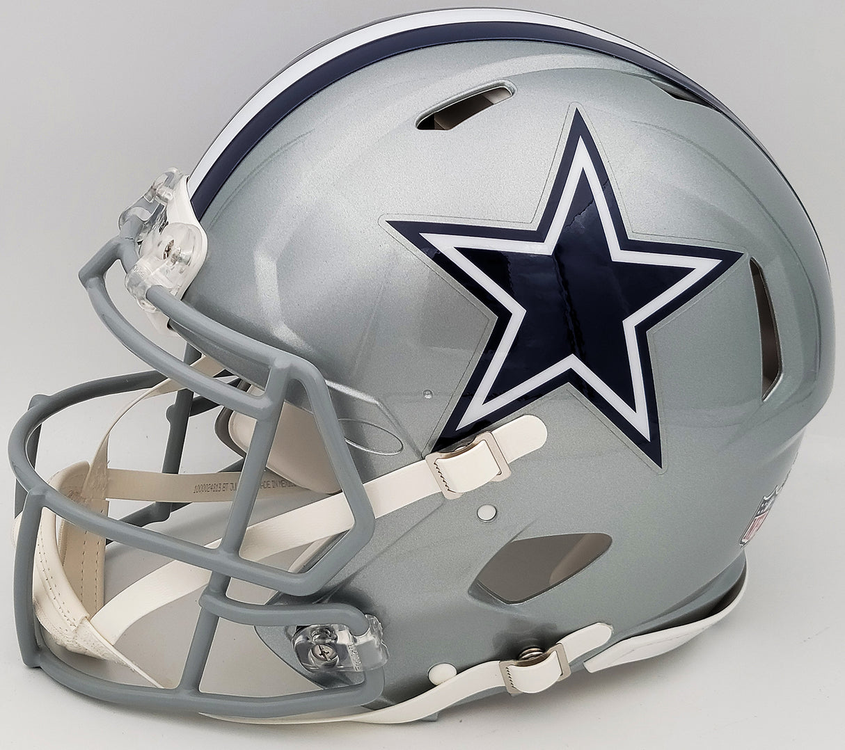 Ezekiel Elliott Autographed Dallas Cowboys Silver Full Size Authentic Speed Helmet Beckett BAS QR Stock #203010