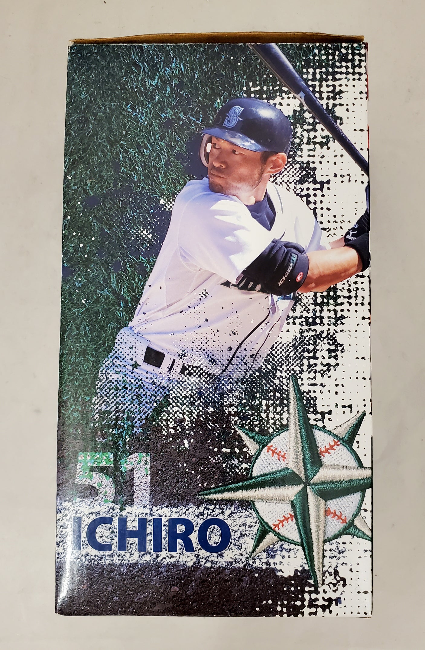 Ichiro Suzuki Autographed 2011 Hit Counter Bobblehead Box Seattle Mariners IS Holo SKU #193663