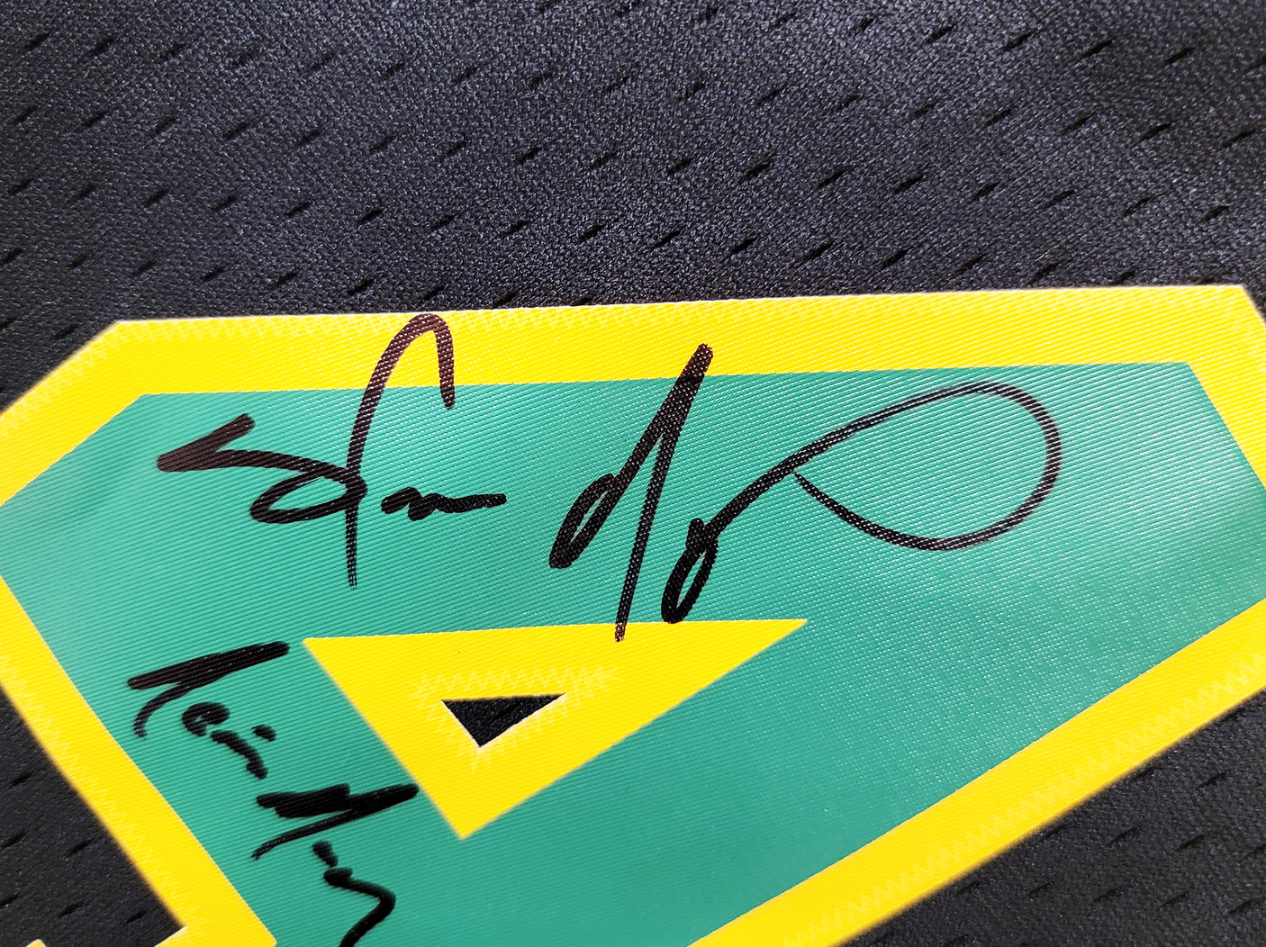 Seattle Supersonics Shawn Kemp Autographed Black Authentic Mitchell & Ness Hardwood Classics Swingman Jersey Size M Signed On Front "Reign Man" MCS Holo Stock #203433