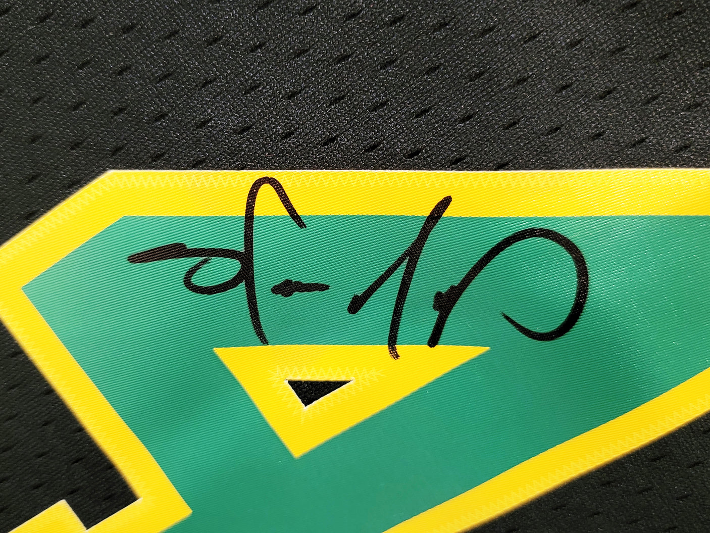 Seattle Supersonics Shawn Kemp Autographed Black Authentic Mitchell & Ness Hardwood Classics Swingman Jersey Size L MCS Holo Stock #203432