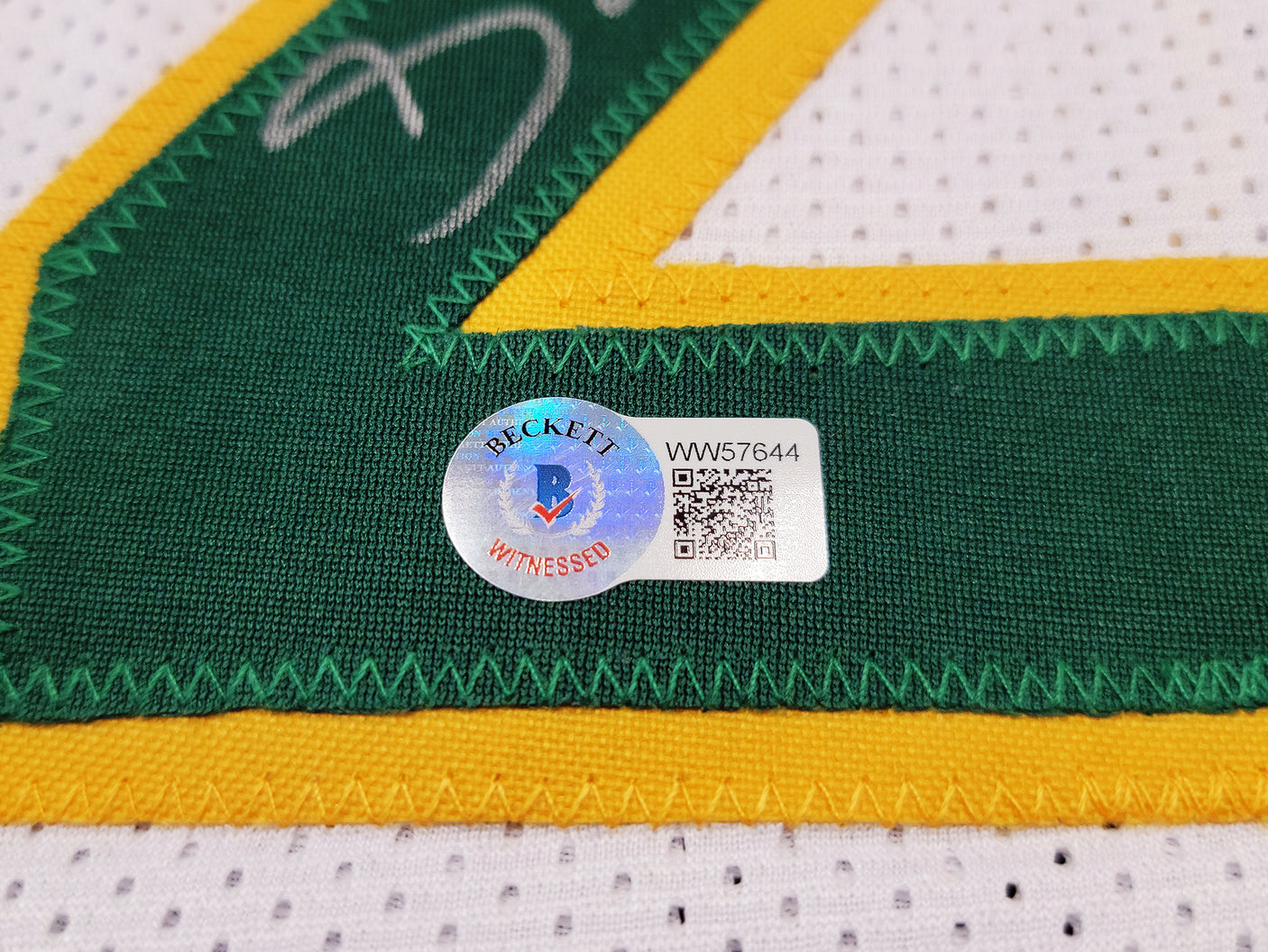 Seattle Supersonics Gary Payton Autographed White Jersey Beckett BAS QR Stock #203420