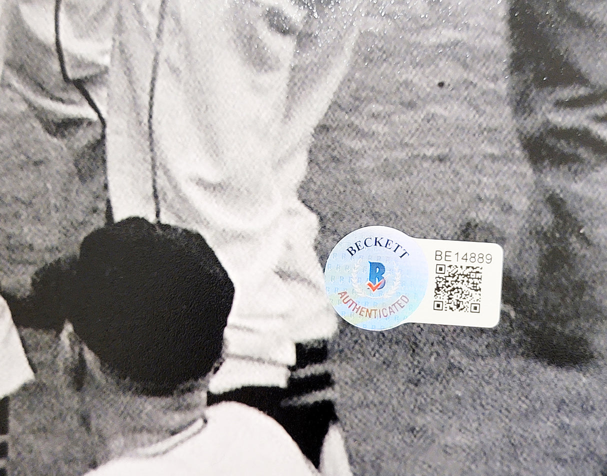 Bill Mazeroski Autographed 16x20 Photo Pittsburgh Pirates 1960 Game 7 Walk Off Home Run Beckett BAS Stock #203043