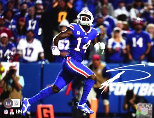 Stefon Diggs Autographed Buffalo Bills 8x10 Looking Up Photo-Beckett W Hologram