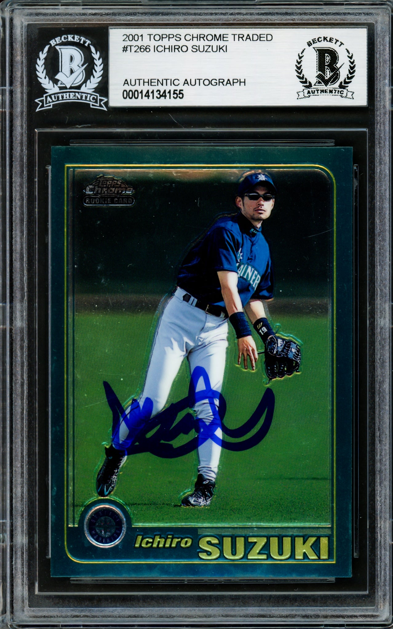 Ichiro Suzuki Autographed 2001 Topps Chrome Traded Rookie Card #T266 Seattle Mariners Beckett BAS #14134155