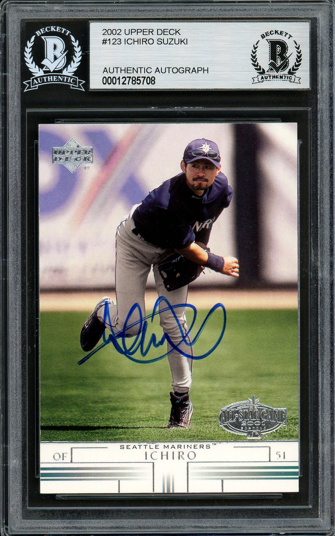 Ichiro Suzuki Autographed 2002 Upper Deck Card #123 Seattle Mariners Beckett BAS Stock #194224