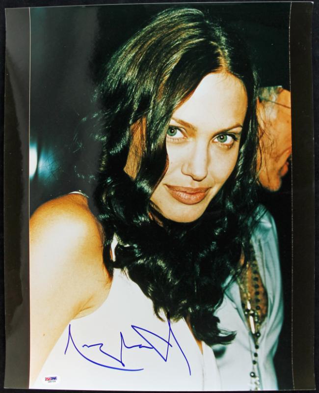 Angelina Jolie Signed Authentic 16X20 Photo Autographed PSA/DNA #I85725