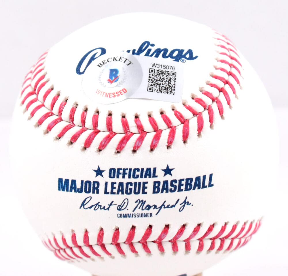 David Wells Autographed OML Baseball - Beckett W Hologram *Blue