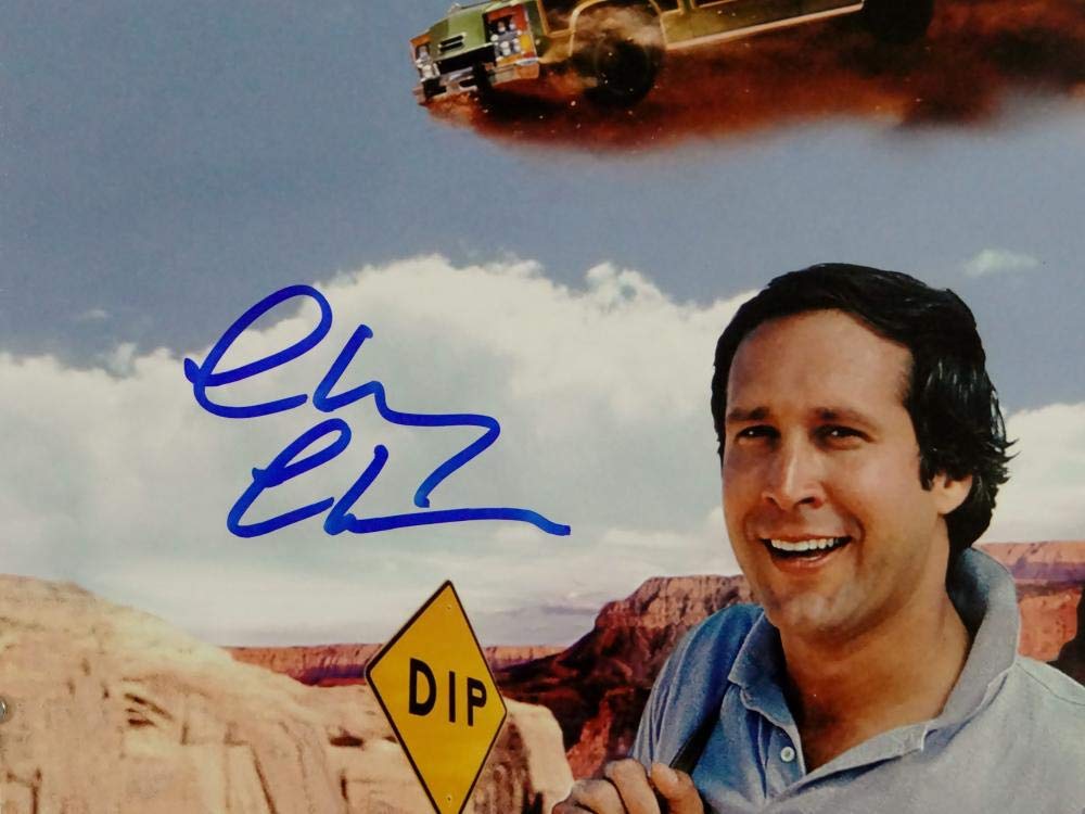 Chevy Chase Autographed 11x14 Family Vacation Smiling - Beckett Auth *Blue
