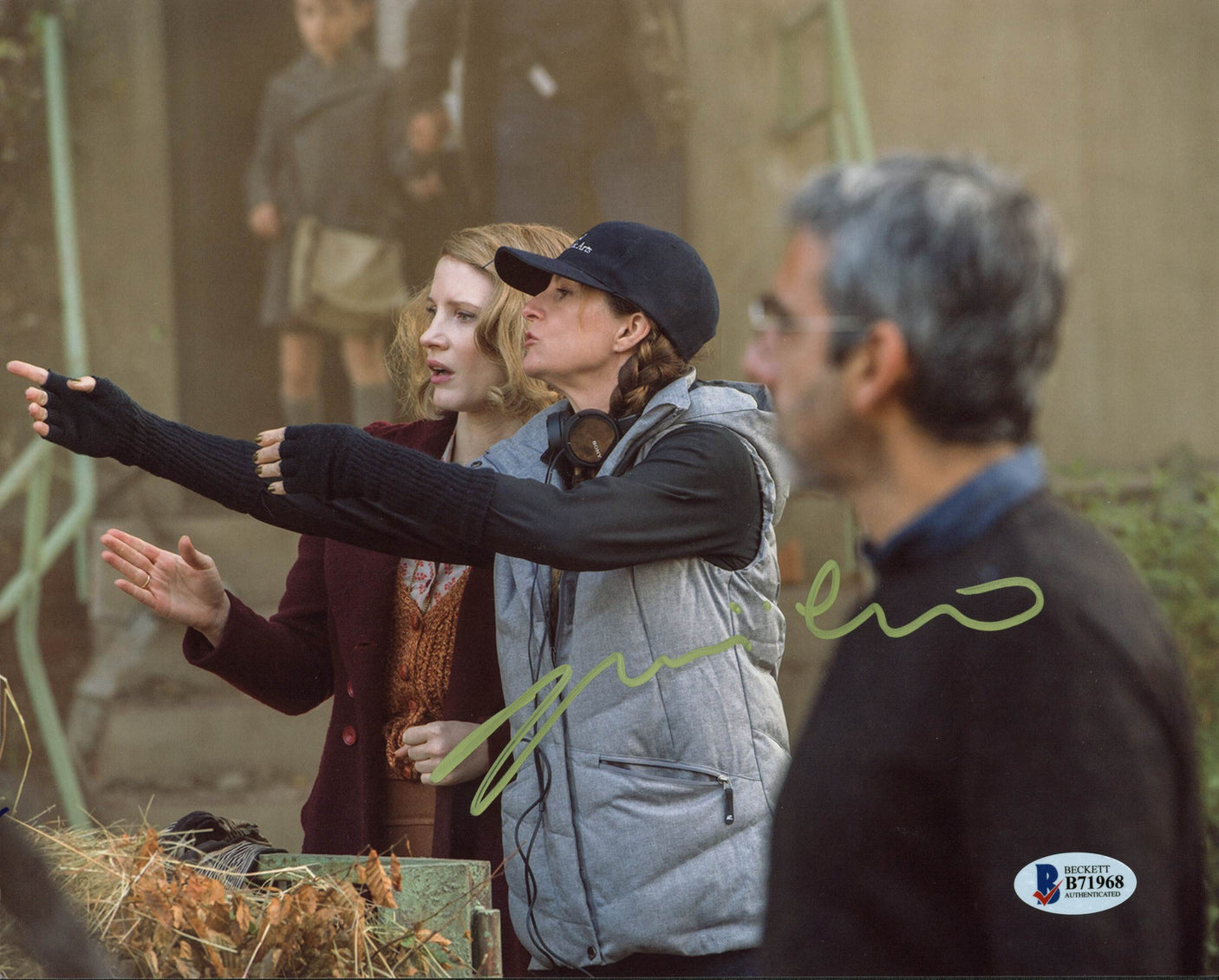 Niki Caro The Zookeeper's Wife Director Authentic Signed 8X10 Photo BAS #B71968