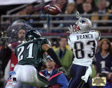 Deion Branch Signed Patriots Super Bowl 39 Catch vs Eagles 8x10 Photo