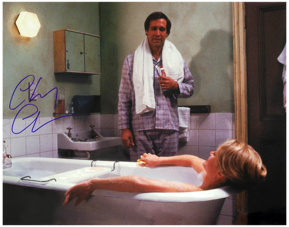 Chevy Chase Signed National Lampoon's Vacation Wife In Tub 16x20 Photo