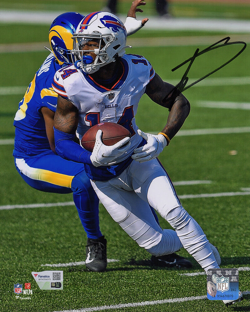 Stefon Diggs Signed Buffalo Bills Action vs. Rams 8x10 Photo - (Fanatics)