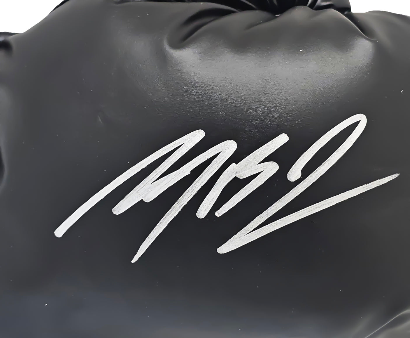 Michael B. Jordan Autographed Black Everlast Boxing Glove Right Handed RH Beckett BAS Witness Stock #220646