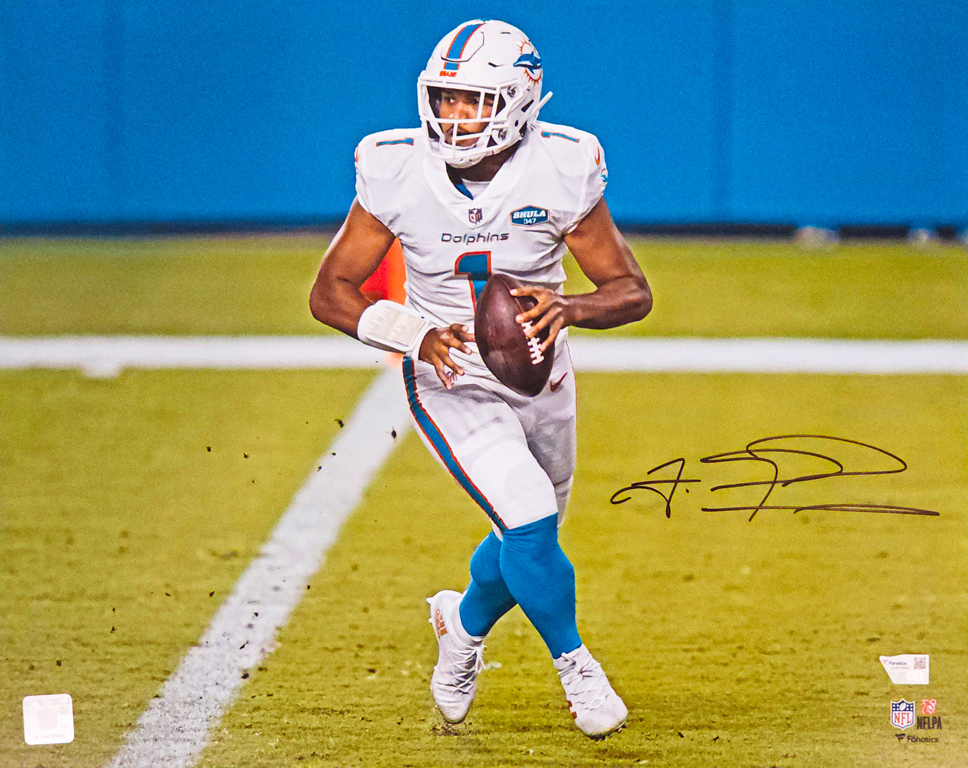 Tua Tagovailoa Autographed 16x20 Photo Miami Dolphins Fanatics Holo Stock #220690
