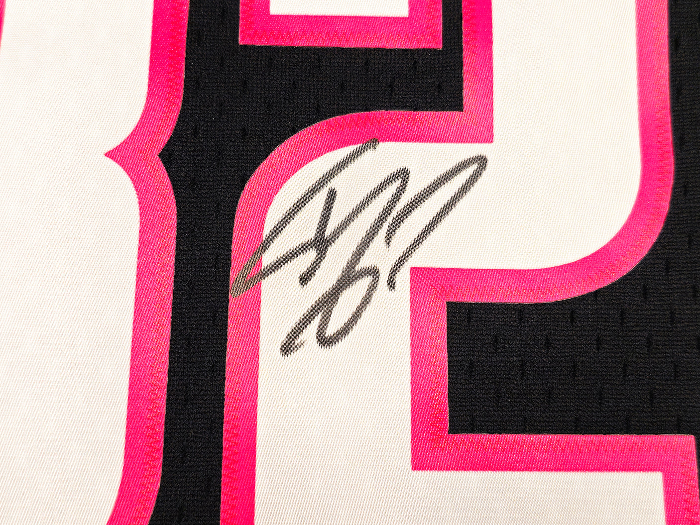 Miami Heat Shaquille Shaq O'Neal Autographed Black Authentic Mitchell & Ness 2005-06 HWC Swingman Jersey Size L Beckett BAS Witness Stock #235523