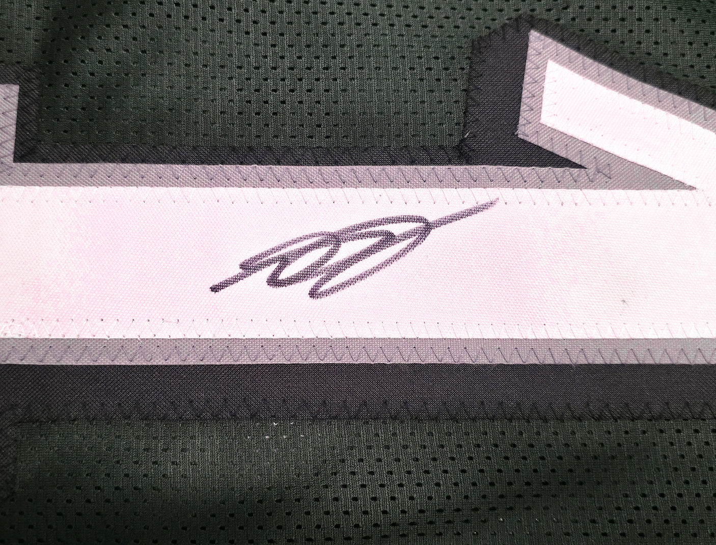 Philadelphia Eagles DeSean Jackson Autographed Green Jersey Beckett BAS Witness Stock #253484