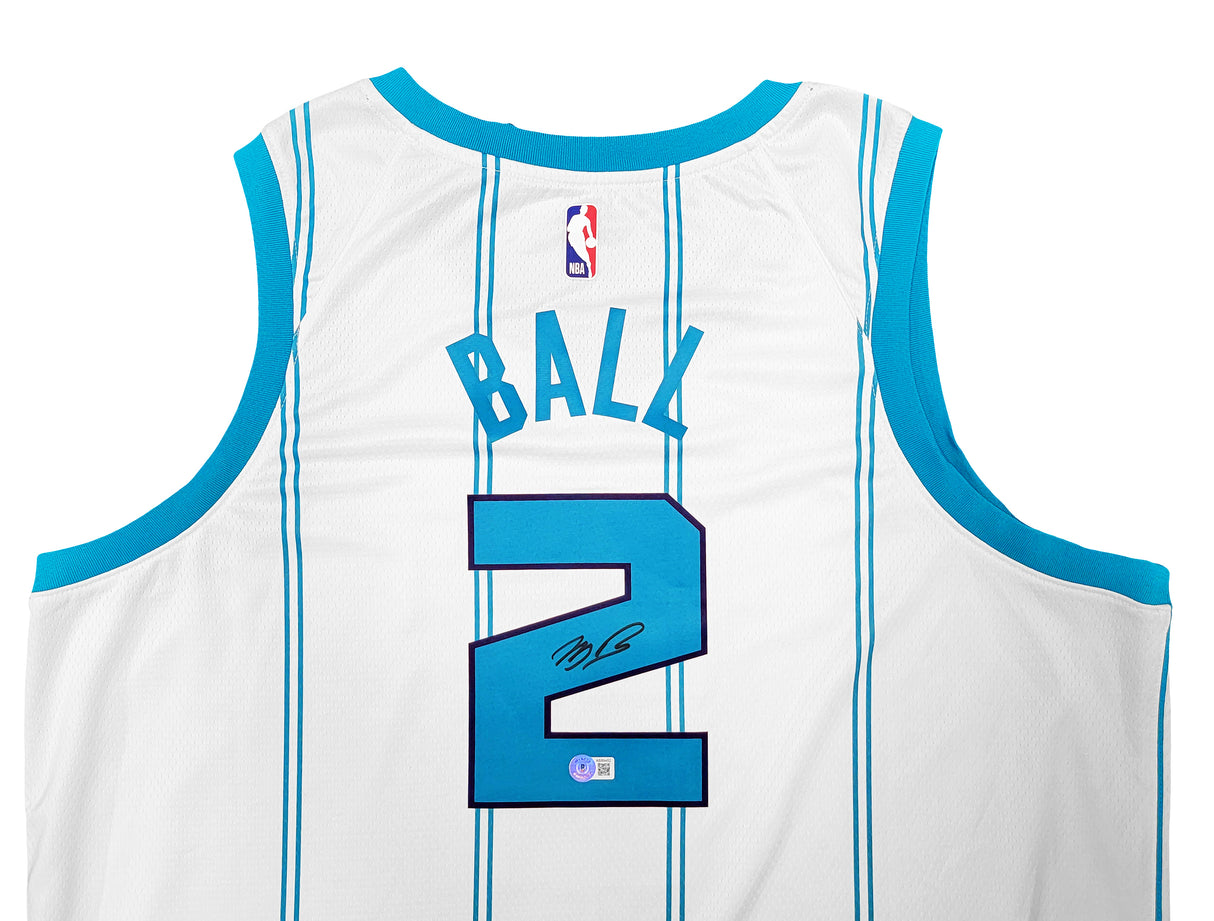 Charlotte Hornets LaMelo Ball Autographed White Nike Swingman Jersey Size XXL Beckett BAS QR Stock #209488