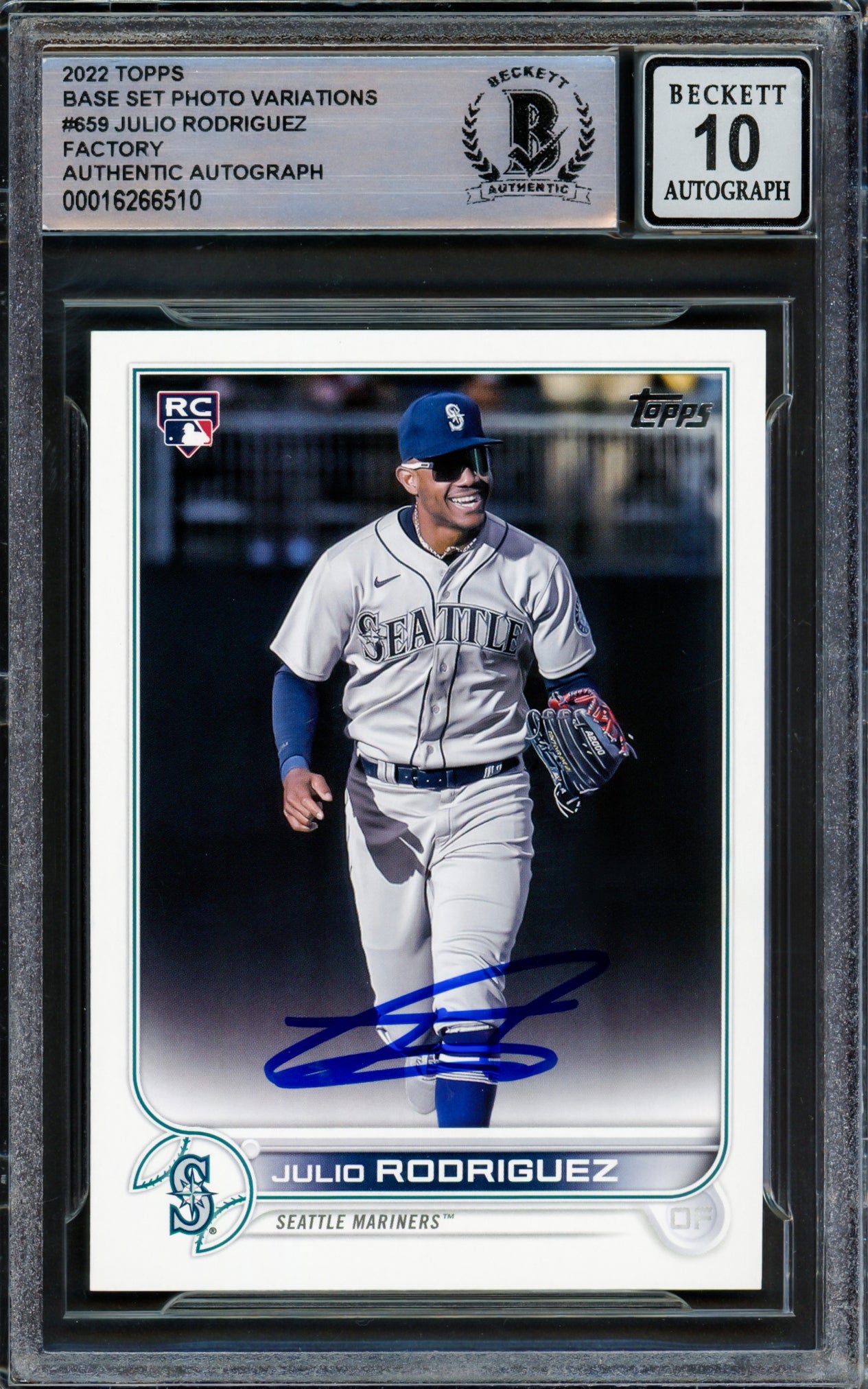 Julio Rodriguez Autographed 2022 Topps Complete Base Set Photo Variations Rookie Card #659 Seattle Mariners Auto Grade Gem Mint 10 Beckett BAS Stock #221312