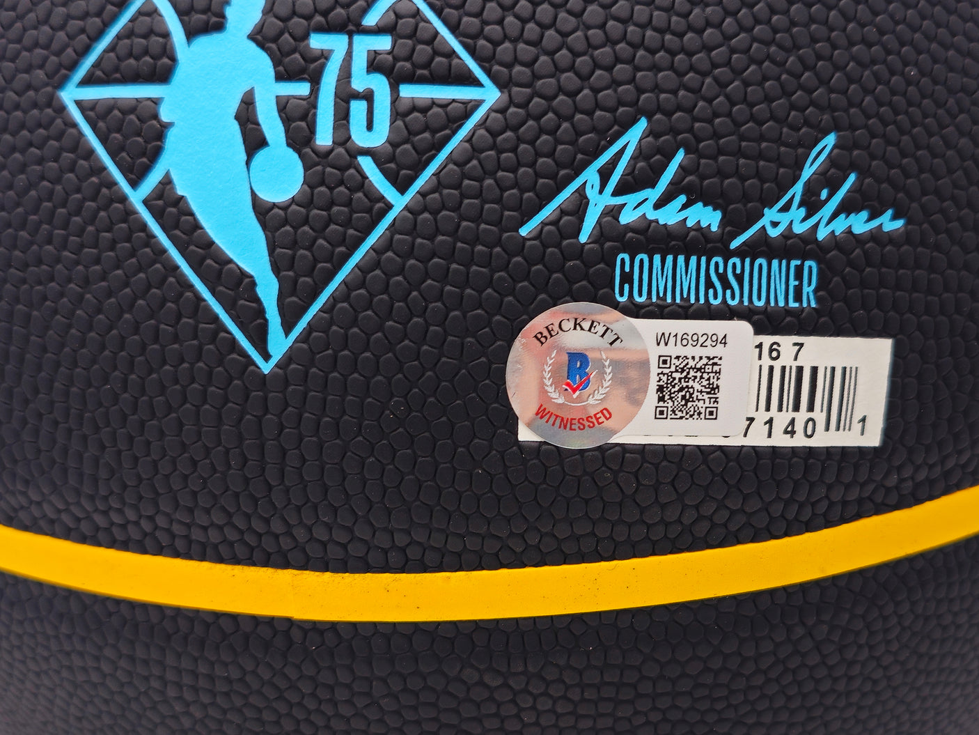 Shaquille Shaq O'Neal Autographed 75th Anniversary City Edition Basketball Miami Heat Beckett BAS Witness Stock #235722