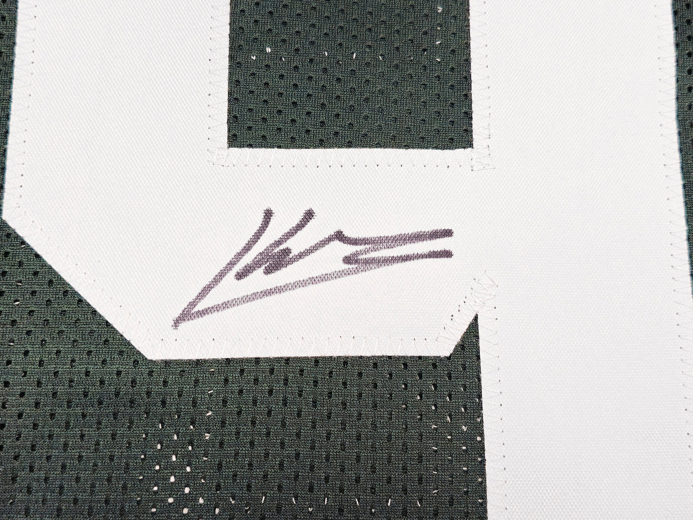 Michigan State Spartans Kenneth Walker III Autographed Green Jersey Beckett BAS Witness Stock #235711