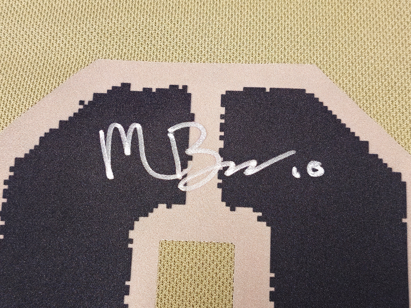 Seattle Kraken Matty Beniers Autographed Camo Salute Adidas Authentic Jersey Size 44 Fanatics Holo Stock #222022