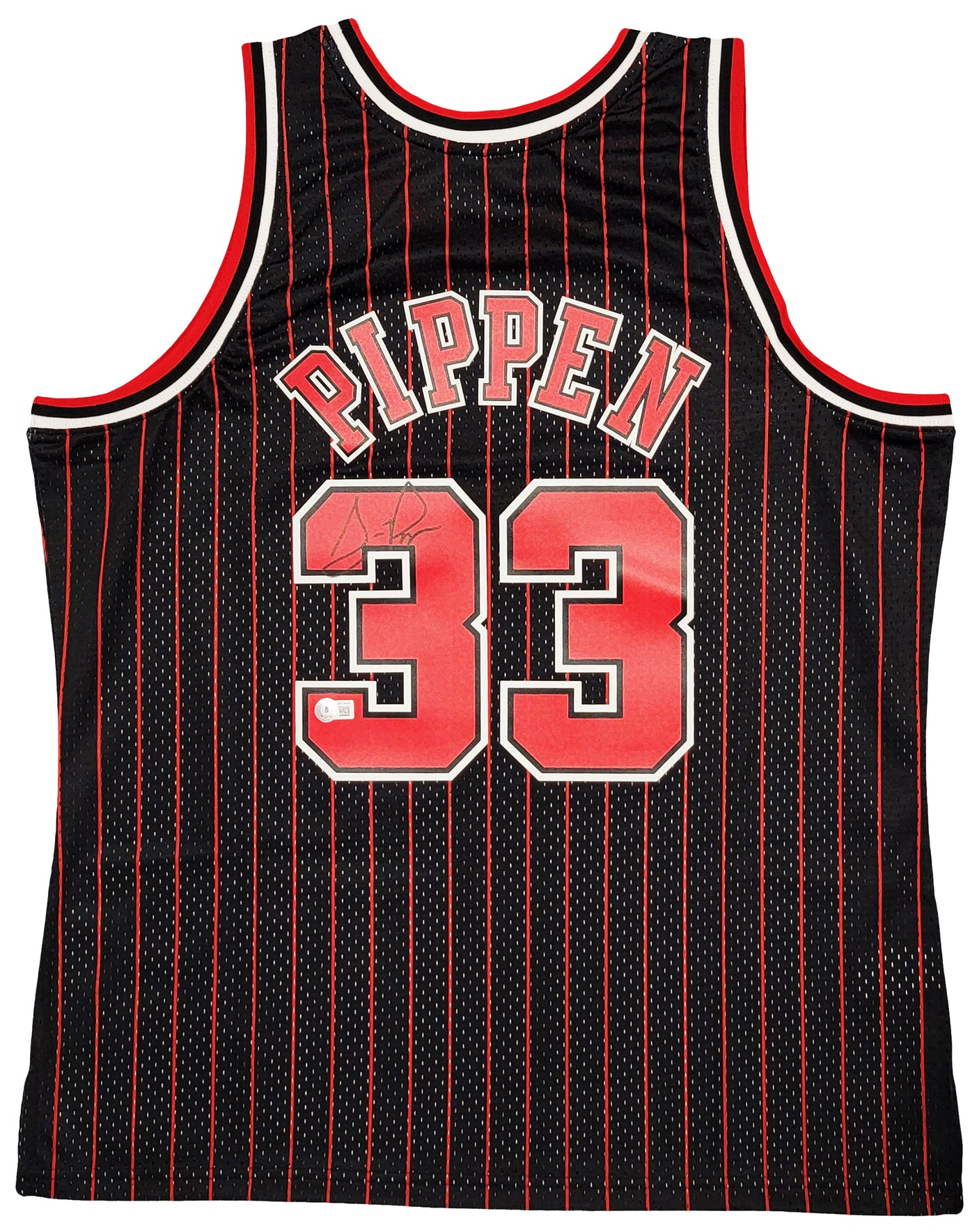 Chicago Bulls Scottie Pippen Autographed Black Authentic Mitchell & Ness 1995-96 Hardwood Classics Swingman Jersey Size XL Beckett BAS Witness Stock #210848