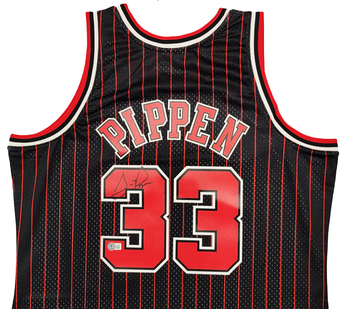 Chicago Bulls Scottie Pippen Autographed Black Authentic Mitchell & Ness 1995-96 Hardwood Classics Swingman Jersey Size XL Beckett BAS Witness Stock #210848