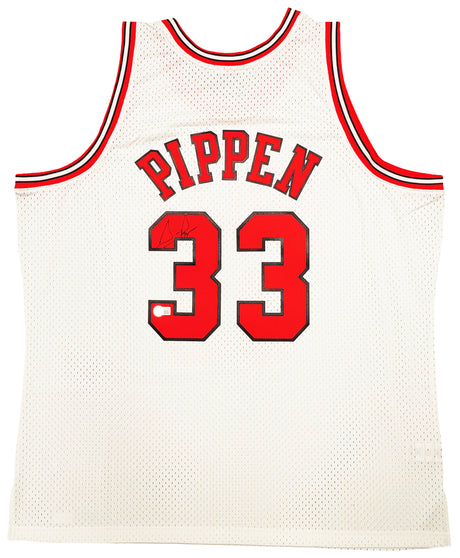Chicago Bulls Scottie Pippen Autographed White Authentic Mitchell & Ness 1997-98 Hardwood Classics Swingman Jersey Size XXL Beckett BAS Witness Stock #210846
