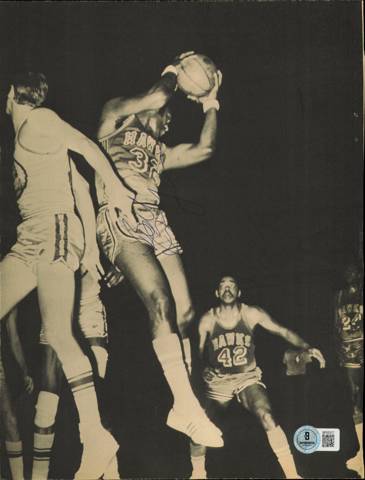 Bill Bridges Autographed 8x11 Magazine Page Photo Atlanta Hawks Beckett BAS QR #BP55317