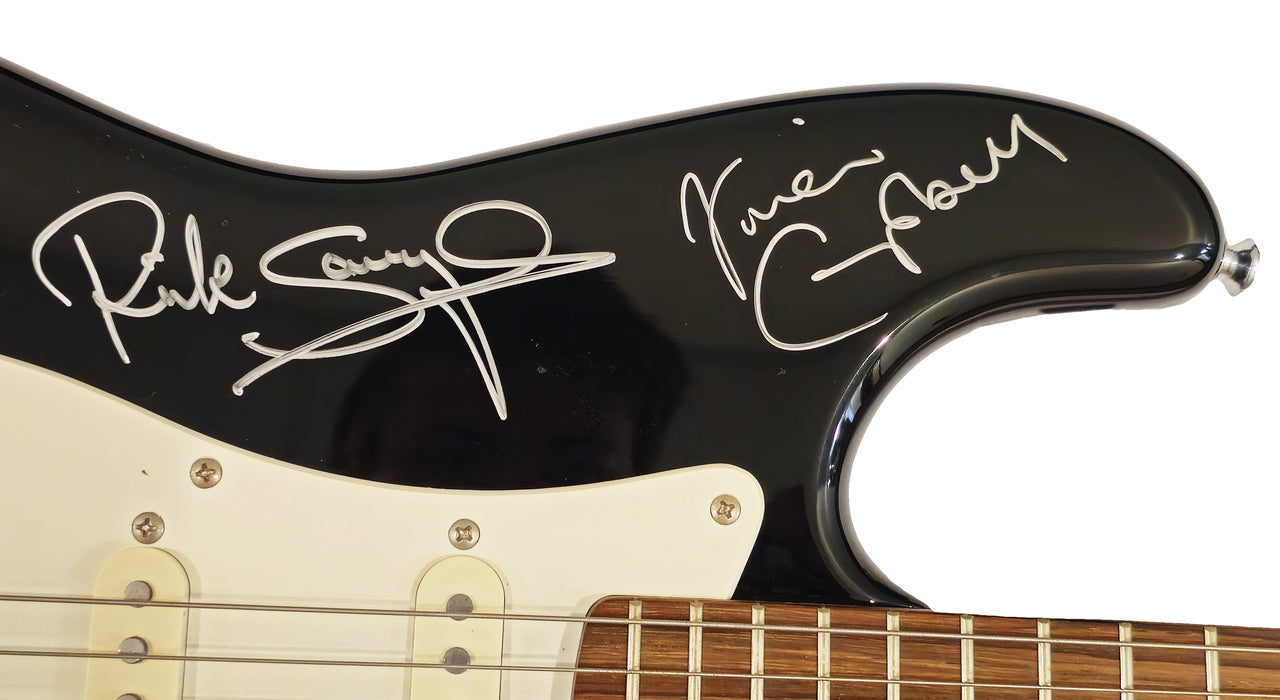 Def Leppard Autographed Fender Guitar With 5 Signatures Including Joe Elliott Beckett BAS #AE08316