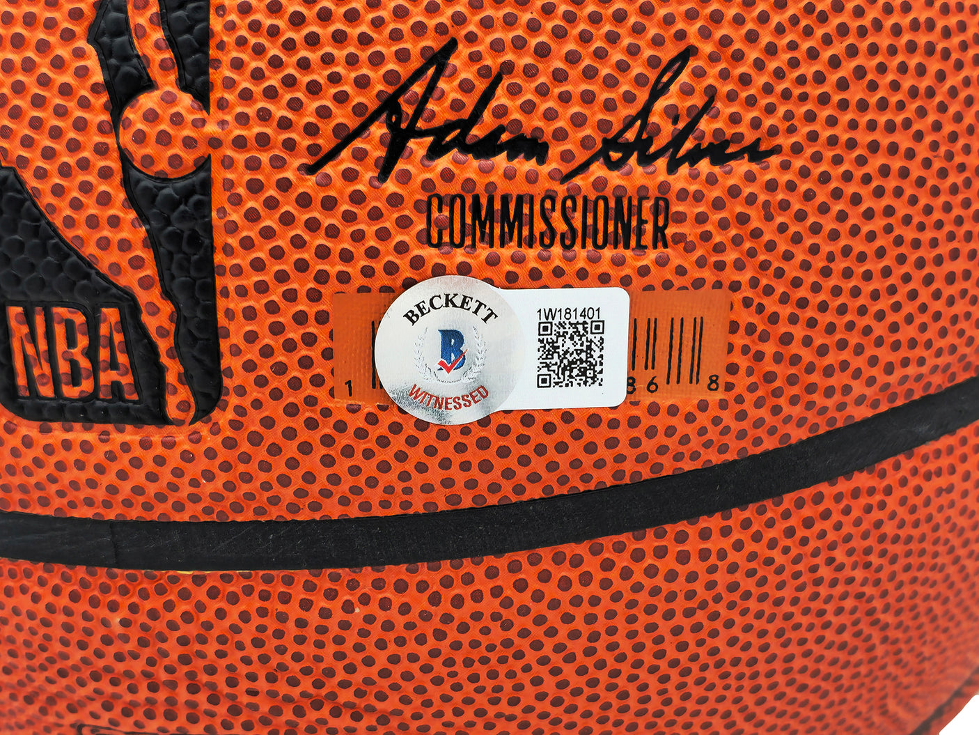 Tony Parker Autographed Authentic Indoor/Outdoor IO Basketball San Antonio Spurs Beckett BAS Witness Stock #222838