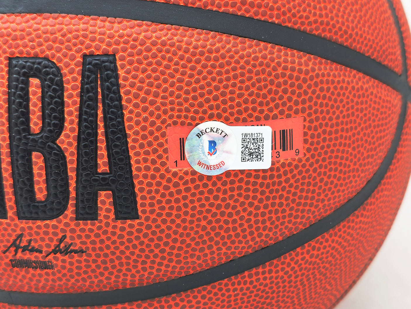 Tony Parker Autographed Official NBA Leather San Antonio Spurs Logo Basketball (Smudged) Beckett BAS Witness #1W181371