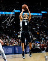 Tony Parker Autographed 16x20 Photo San Antonio Spurs Beckett BAS Witness Stock #222824